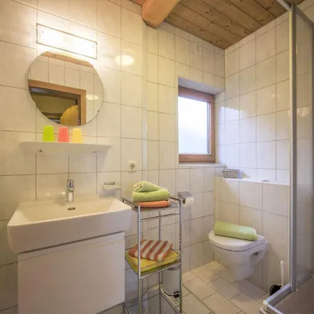 Apartment In Top Location In Fuegen With Balcony Exterior photo