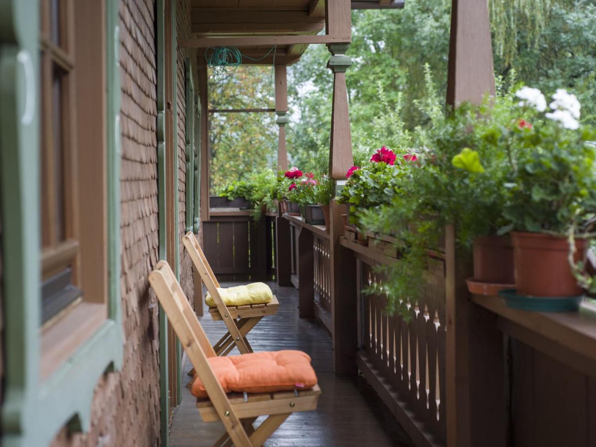 In Location In With Balcony